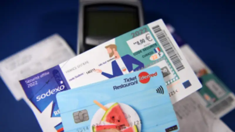 Tickets-restaurant le dimanche : le ministre Serge Papin annonce une réforme majeure