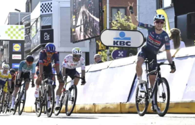 Tim Merlier remporte le Grand Prix de l'Escaut devant Bittner et Jeannière