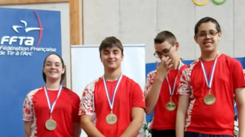 Tir à l'arc : les jeunes Sévéragais décrochent le bronze au championnat de France UNSS