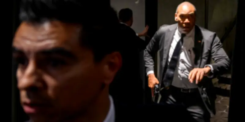 Tirs au gala de la presse : réactions indignées des dirigeants mondiaux