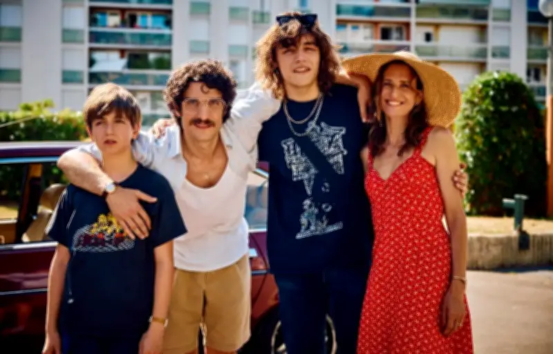 Toledano et Nakache dévoilent leur intimité familiale dans Juste une illusion