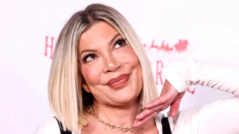 Tori Spelling et sept enfants victimes d'un accident de voiture en Californie