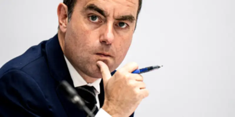 TotalEnergies : Lecornu défend l'entreprise face aux appels à taxer les superprofits