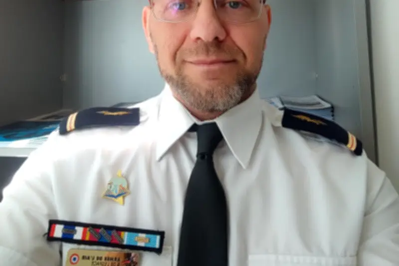 Toulon Defense Event : l'adjudant-chef Lofti témoigne d'une carrière militaire épanouissante