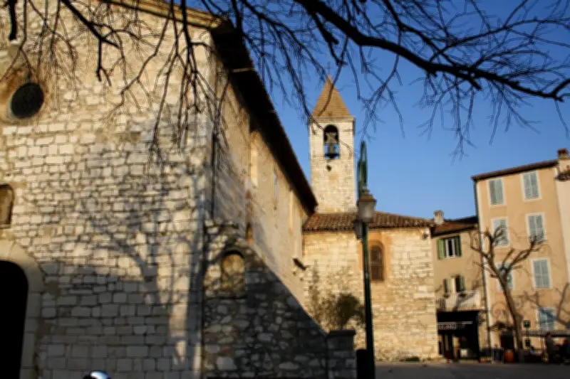 Tourrettes-sur-Loup investit 4 millions d'euros en 2026 pour sécuriser la falaise et rénover l'église