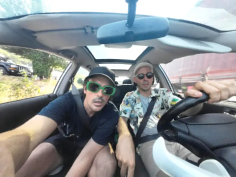 « Tout un fromage » : l'épopée gourmande de deux amis à la recherche d'un producteur mystère