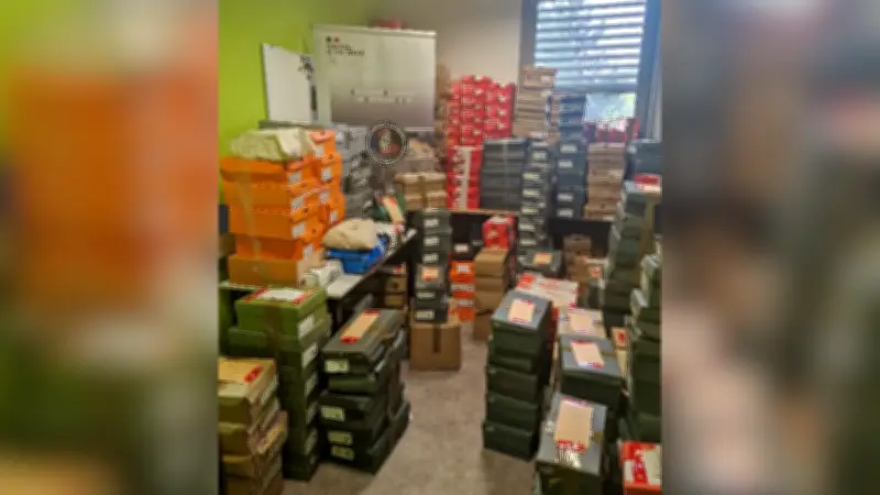 Trafic de contrefaçon sur Snapchat : 1 540 objets saisis, trois arrestations