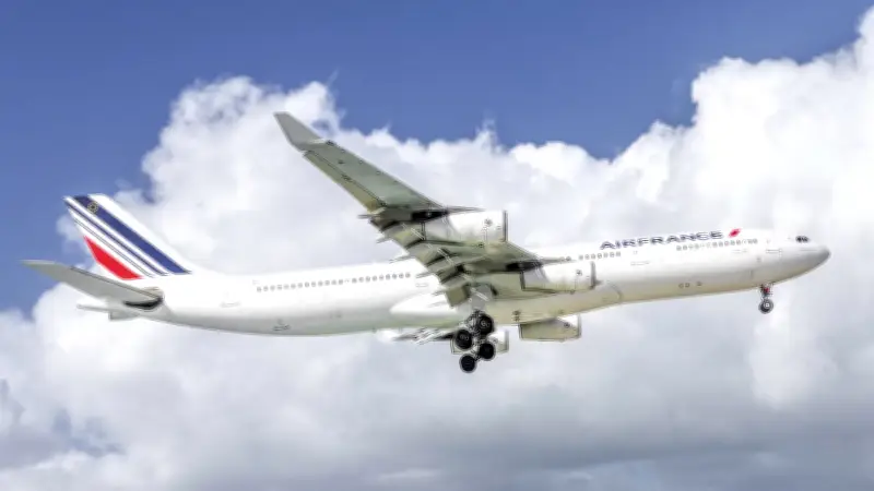 Trois ados montpelliérains bloqués à Londres par Air France après le Qatar