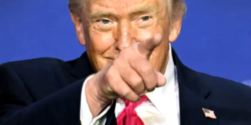Trump anticipe un accord avec l'Iran après la réouverture du détroit d'Ormuz