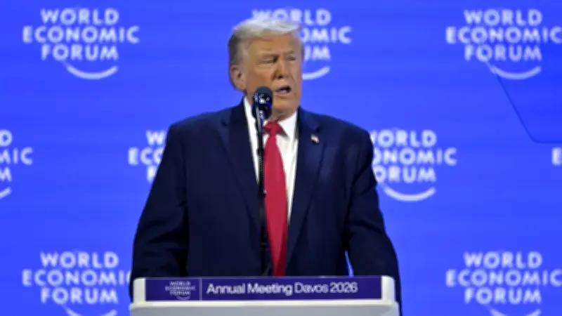 Trump attaque violemment la France et l'Europe sur l'immigration à Davos
