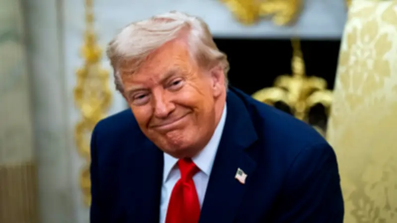 Trump: "Beaucoup d'Américains aimeraient avoir un dictateur"