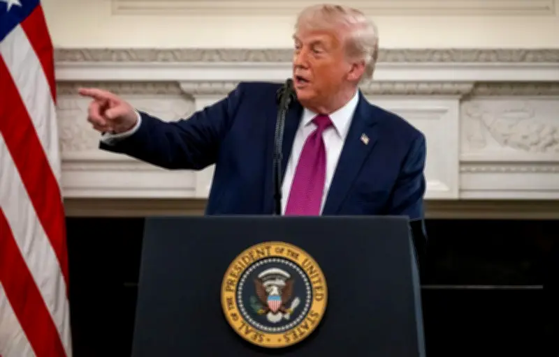 Trump dénonce un référendum "truqué" en Virginie après la victoire démocrate sur le redécoupage