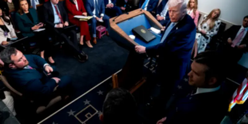 Trump détaille l'opération de sauvetage spectaculaire de deux aviateurs américains en Iran