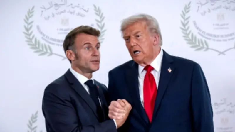 Trump imite Macron et l'humilie en public sur le prix des médicaments