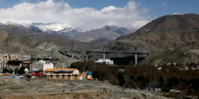 Trump menace d'attaquer l'Iran si le détroit d'Ormuz n'est pas rouvert