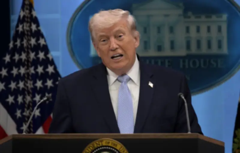 Trump menace l'Iran sur les frais de passage dans le détroit d'Ormuz