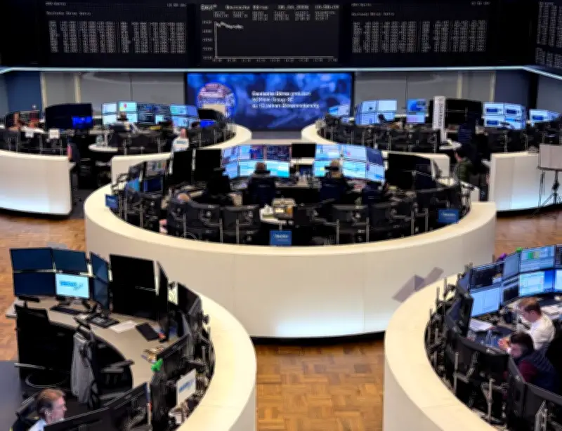 Trump modère ses propos belliqueux, un soulagement pour l'économie mondiale