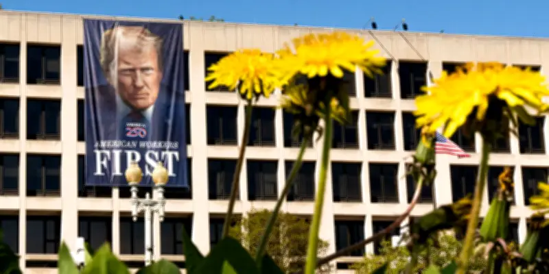 Trump ordonne de détruire les navires iraniens minant le détroit d'Ormuz