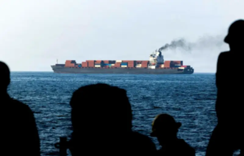 Trump ordonne à la marine US d'abattre les bateaux iraniens à Ormuz