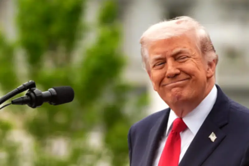 Trump sur les nouveaux passeports pour le 250e anniversaire des États-Unis