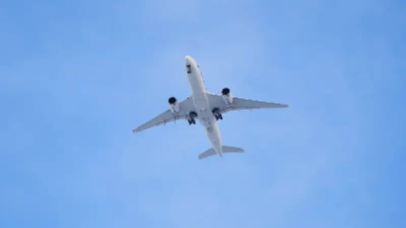 Turbulences en avion : les liaisons à éviter si vous craignez les secousses