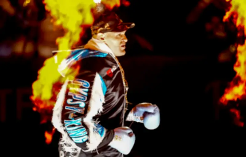 Tyson Fury triomphe à son retour et défie Anthony Joshua pour la Bataille d'Angleterre