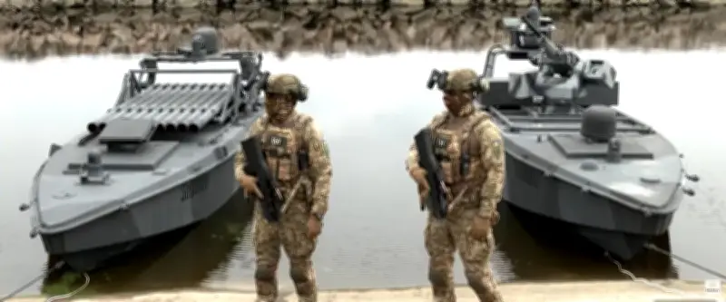 Ukraine dévoile le Sea Baby nouvelle génération avec IA et lance-roquettes