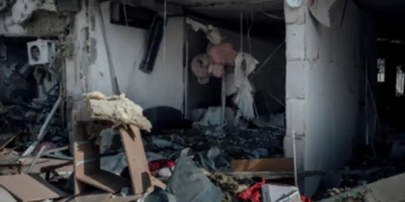 Ukraine : le ministre des Affaires étrangères appelle à une action internationale urgente après les frappes russes