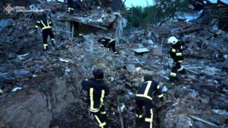 Ukraine : un pompier découvre sa famille tuée par une frappe russe