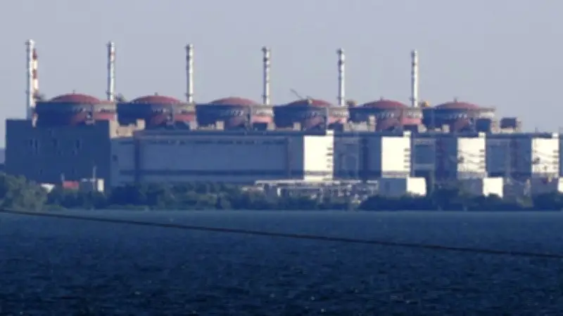 Ukraine : Zaporijjia coupée du réseau, Kiev accuse Moscou de vouloir "voler" la centrale