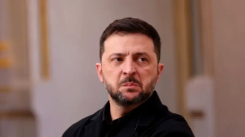 Ukraine : Zelensky face au choix douloureux entre dignité et soutien américain