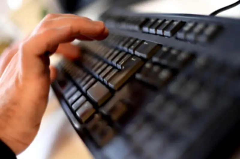 Un ancien gendarme de la Manche jugé pour 6 500 images pédopornographiques