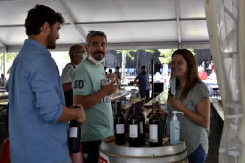Un arrêté municipal insolite interdit aux habitants de quitter Sauveterre-de-Guyenne pendant la fête des vins