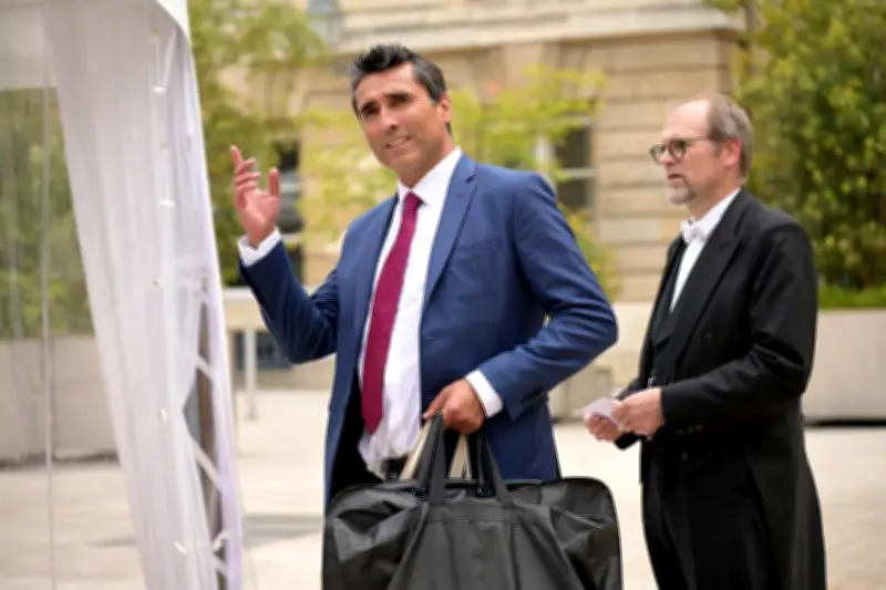 Un député RN épinglé pour avoir cumulé salaire de policier et indemnité