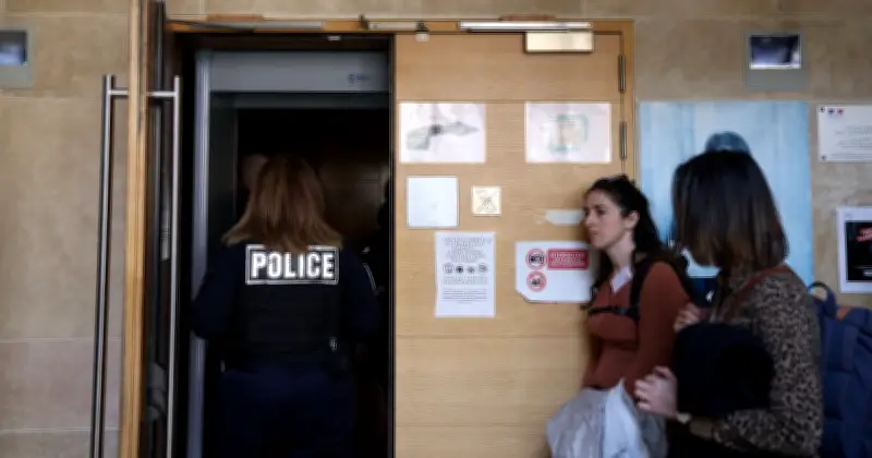 Un détenu de la DZ Mafia passe des appels nocturnes suspects à son avocat