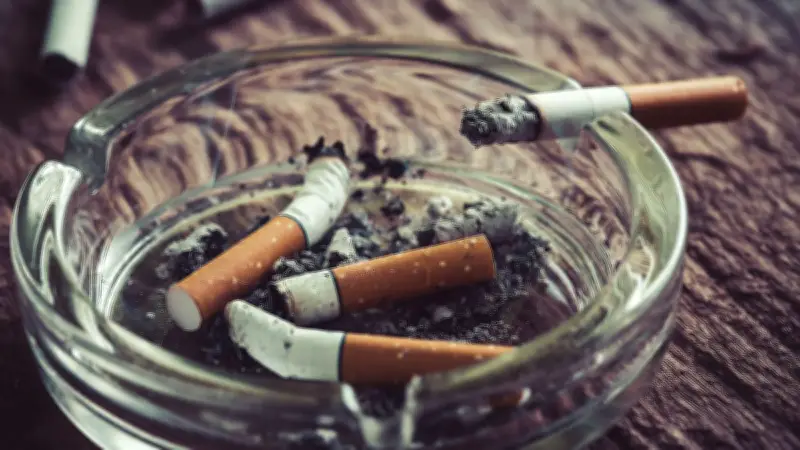 Un enfant de 3 ans meurt après une chute du 11e étage : son père était sorti fumer