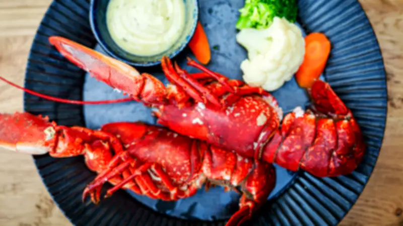 Un entrepreneur trahi par une photo de langouste géante sur Instagram pour fraude fiscale