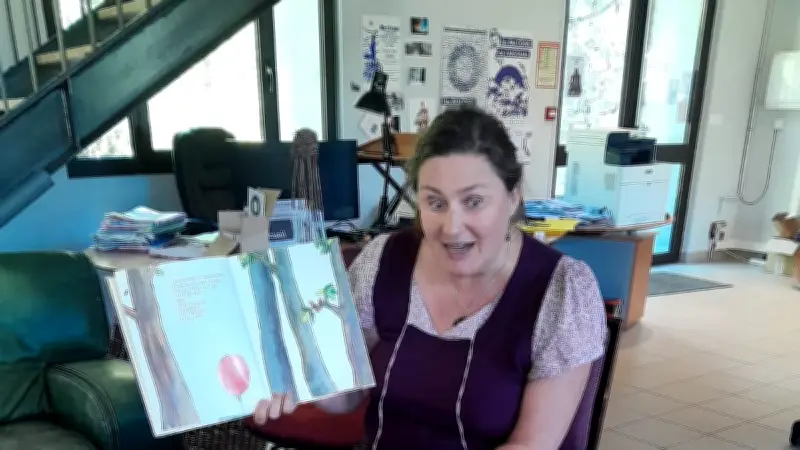 Un goûter-lecture réunit les générations à la Filature du Mazel dans le Gard