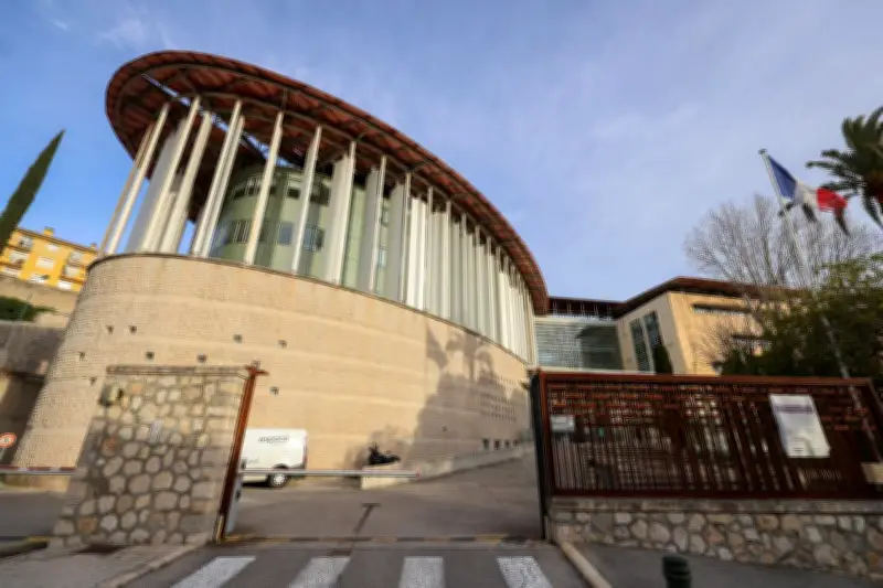 Un laser pointé sur un hélicoptère de la gendarmerie : un crash évité de justesse à Grasse