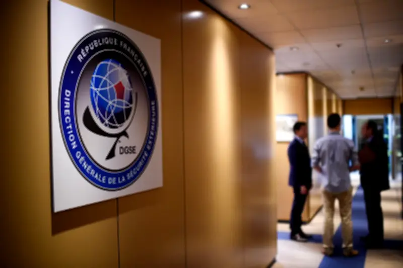 Un livre décrypte l'évolution de la DGSE face aux défis démocratiques et technologiques