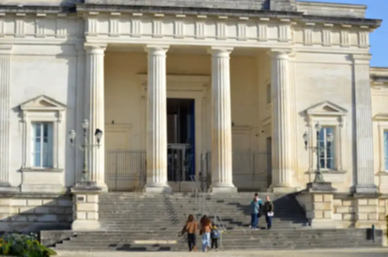 Un magistrat condamné pour agression sexuelle à Saintes