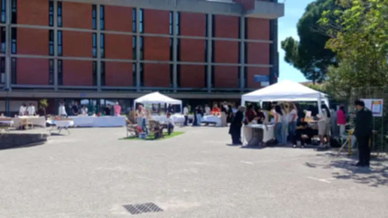 Un marché de printemps solidaire et pédagogique au lycée Mermoz à Béziers