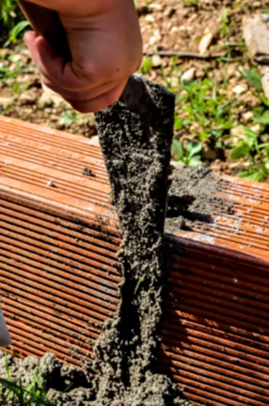 Un mur bloque l'accès à des habitations à Mougins, les riverains en colère