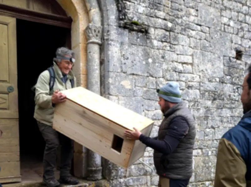 Un nichoir pour la chouette effraie installé dans l'église de La Cassagne