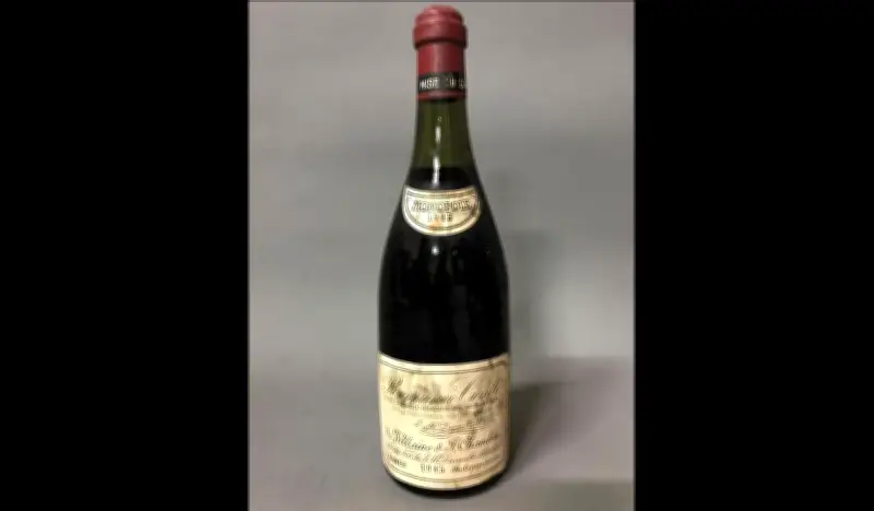 Un Romanée-Conti 1945 vendu à plus de 700 000 euros, pulvérisant le record mondial