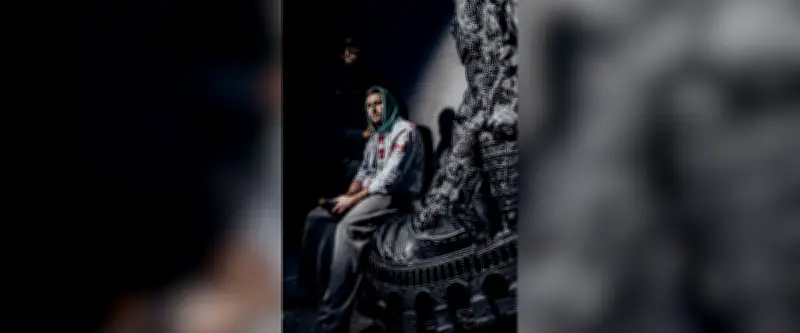 Une basket géante de 2,5 mètres envahit la place de la Comédie à Montpellier