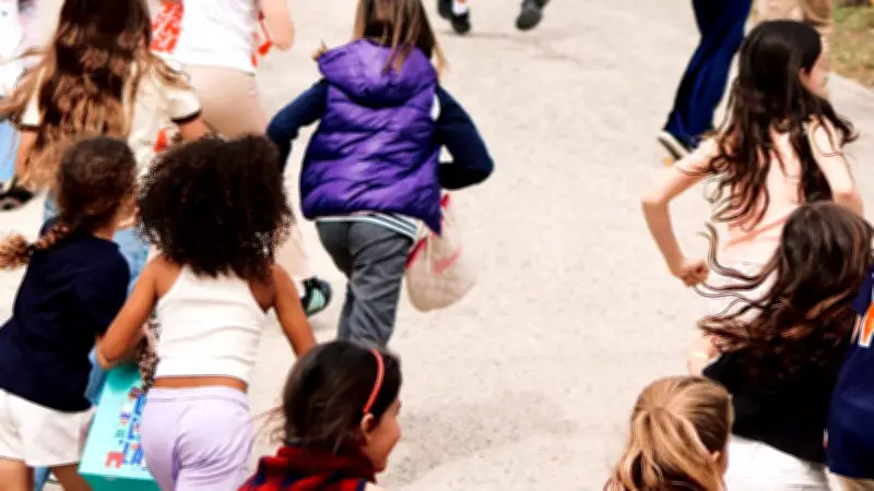 Une chasse aux œufs ensoleillée et animée à Saint-Gély-du-Fesc