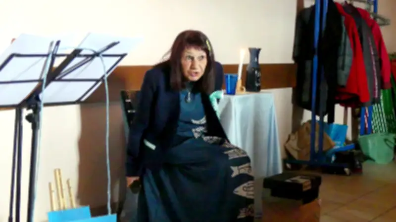 Une conférence spectacle sur la maternité illumine Saint-Symphorien en Lozère