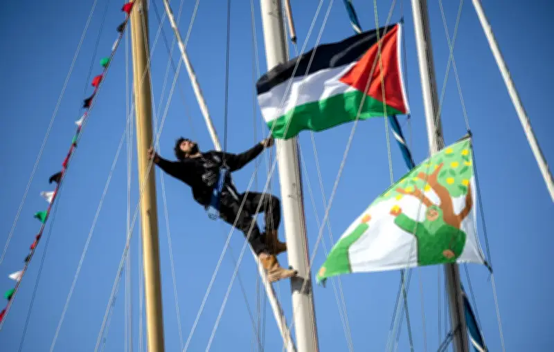 Une flottille française quitte Marseille pour briser le blocus de Gaza