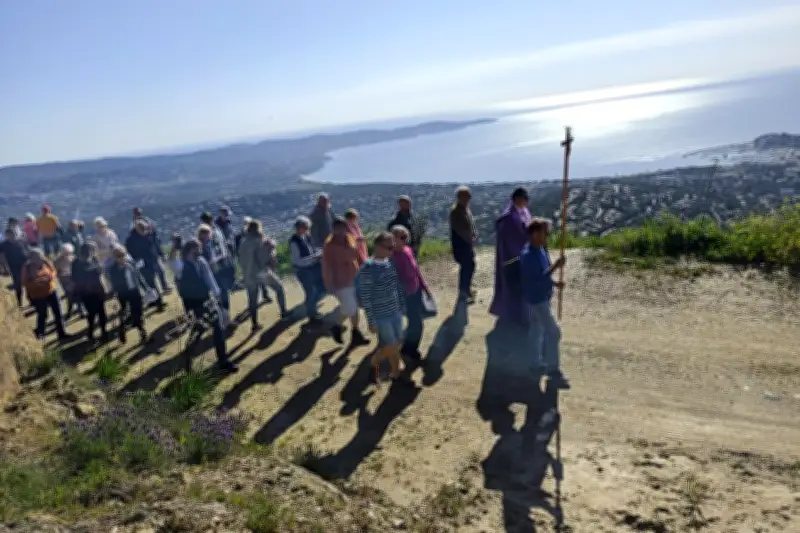 Une marche spirituelle de 10 km guide les fidèles varois vers la Croix des Pradels pour Pâques